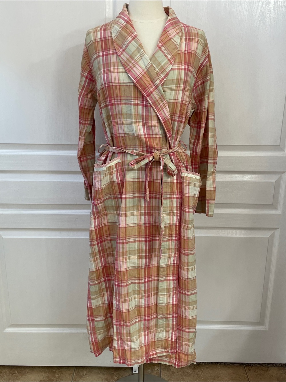 Cherokee Plaid Linen/Cotton Blend Wrap Robe in Pink and Cream